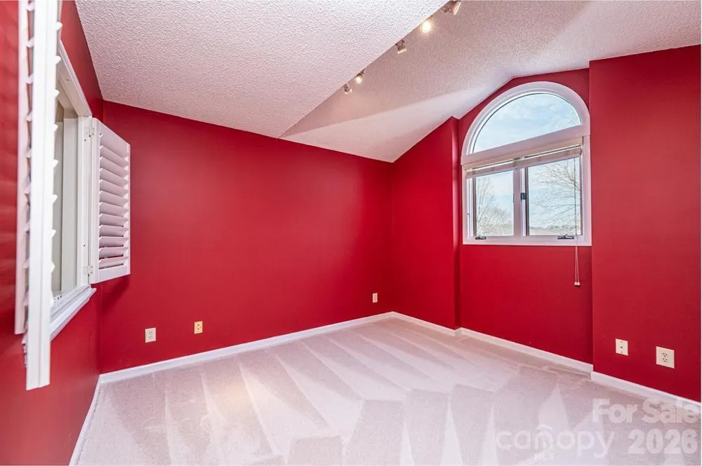 2231 6th Street NW #16 Hickory, NC 28601