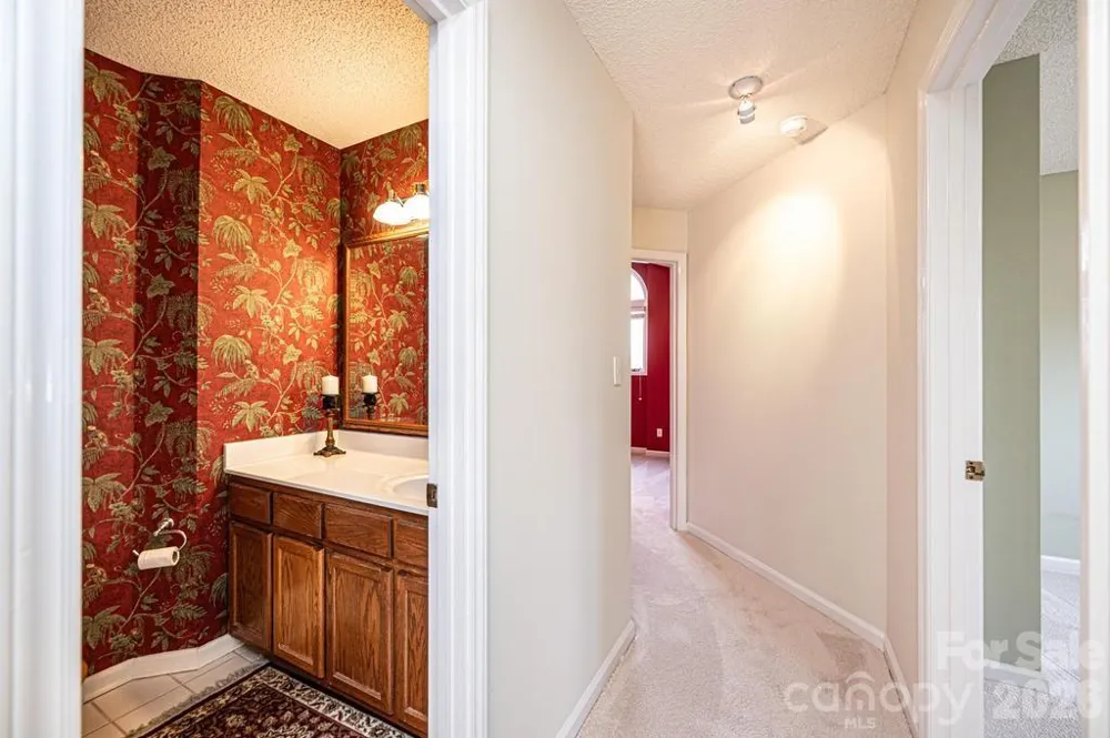 2231 6th Street NW #16 Hickory, NC 28601