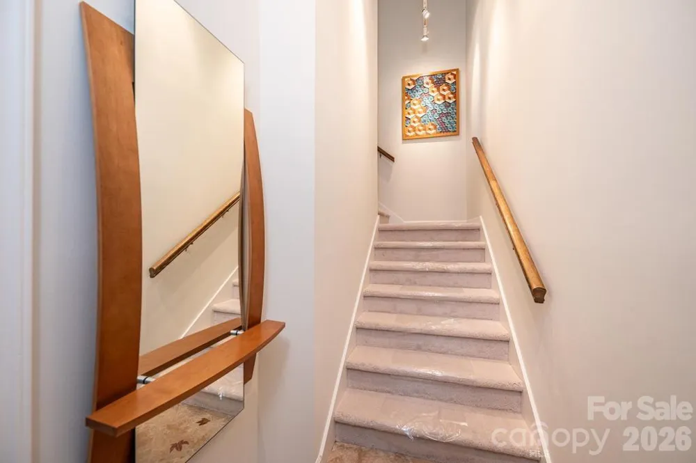 2231 6th Street NW #16 Hickory, NC 28601