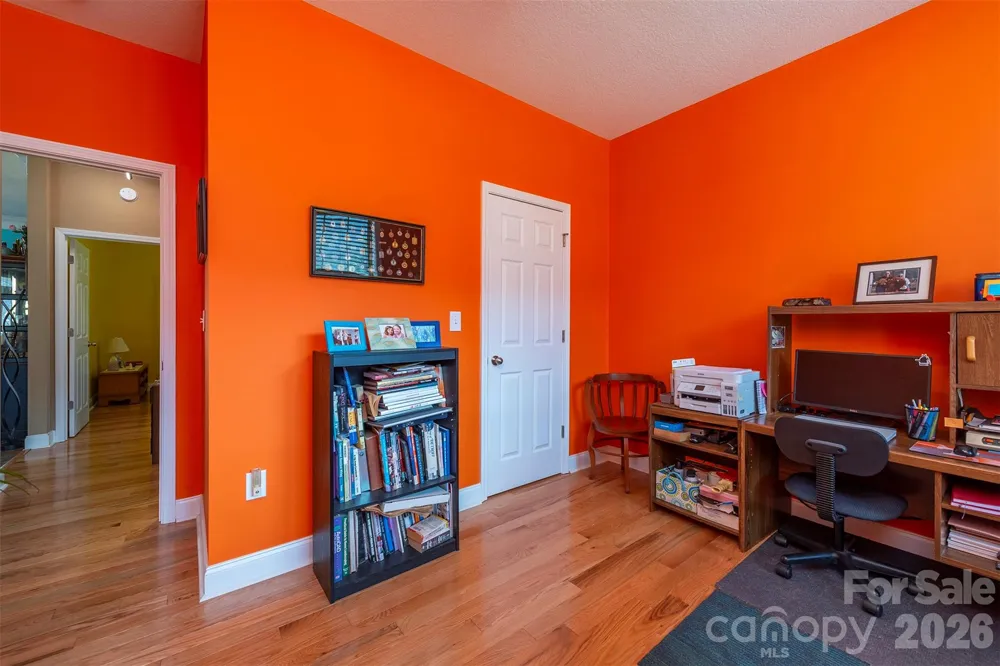 18 Hoye Lane Candler, NC 28715