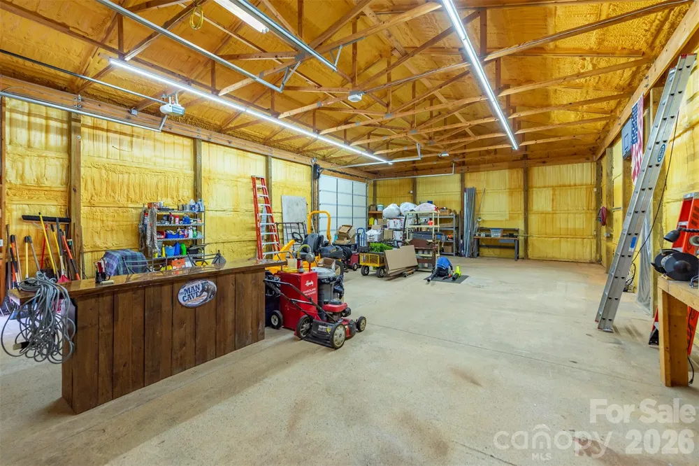 18 Hoye Lane Candler, NC 28715