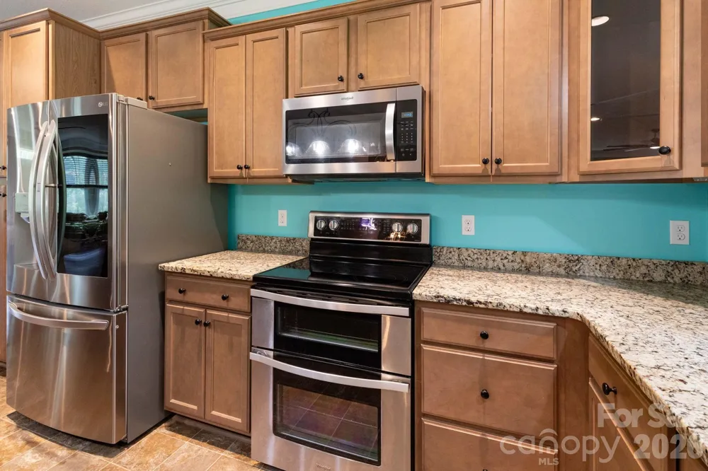 18 Hoye Lane Candler, NC 28715