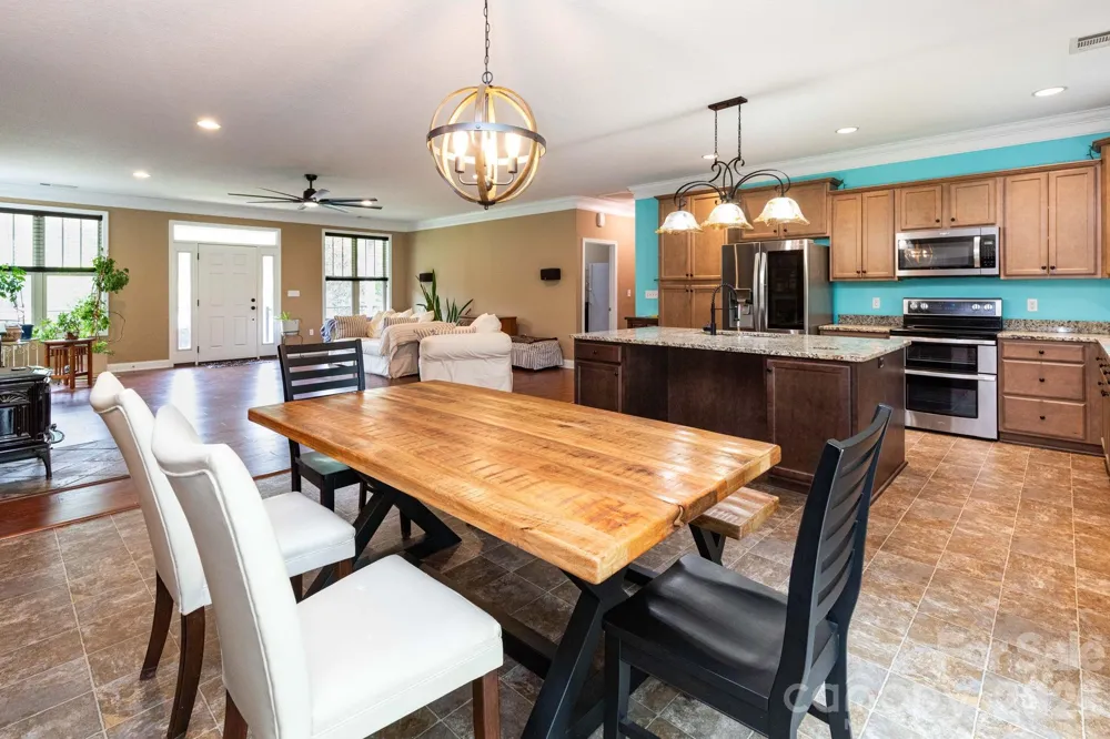 18 Hoye Lane Candler, NC 28715