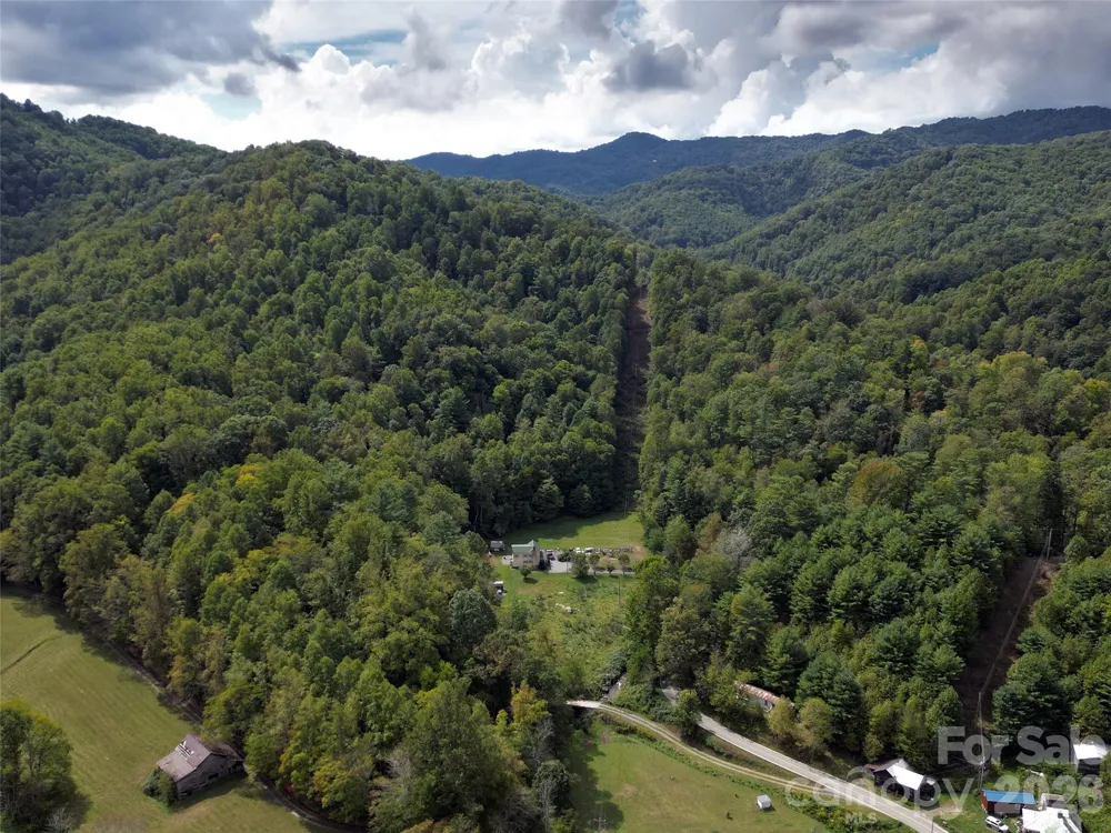 7385 Big Pine Road Marshall, NC 28753