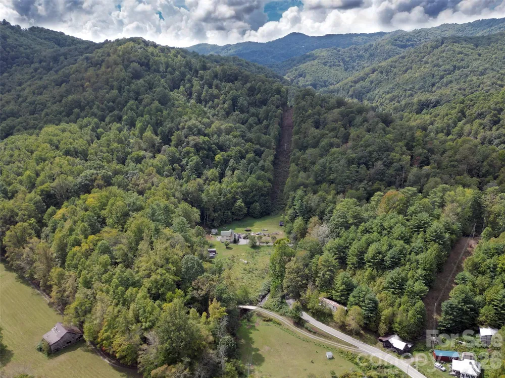 7385 Big Pine Road Marshall, NC 28753