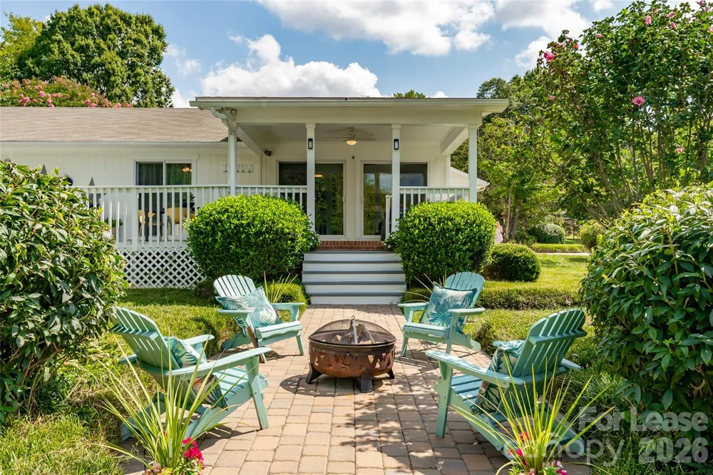 108 Surfside Lane Mooresville, NC 28117