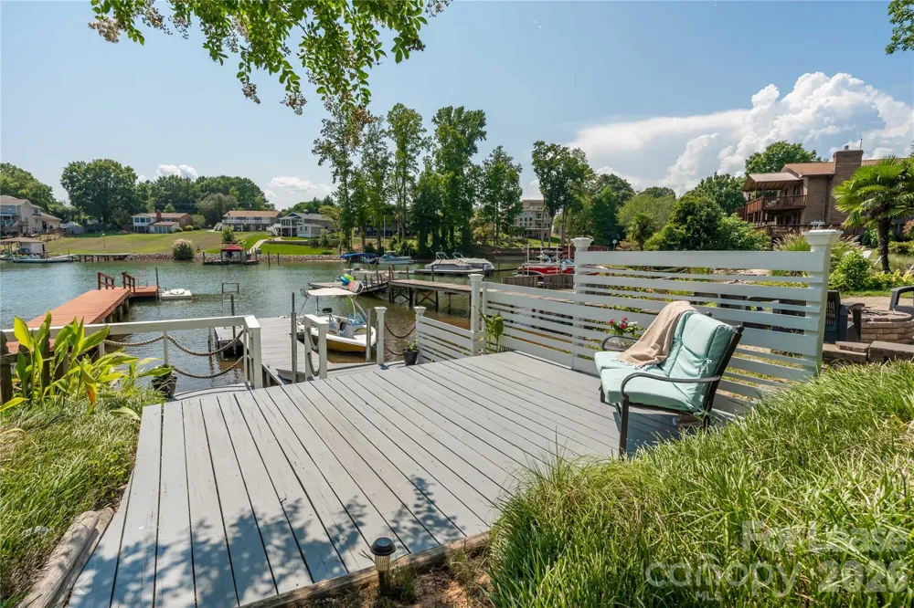 108 Surfside Lane Mooresville, NC 28117