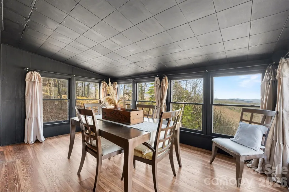 5475 Pine Ridge Drive Connelly Springs, NC 28612