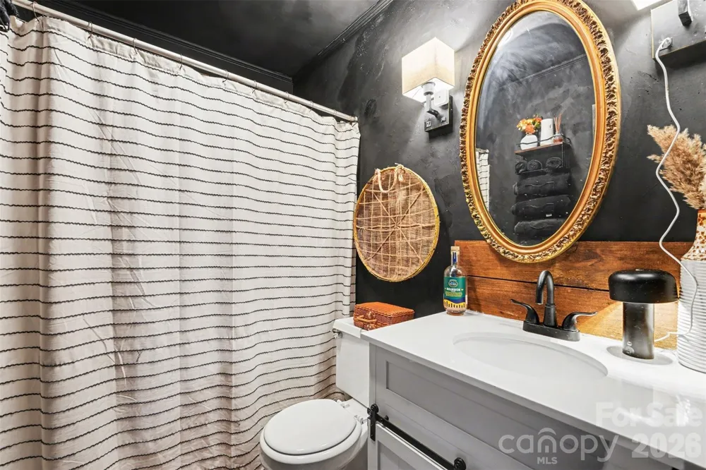 5475 Pine Ridge Drive Connelly Springs, NC 28612