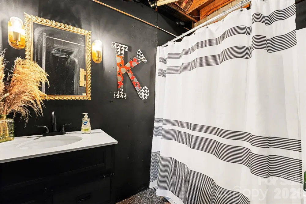5475 Pine Ridge Drive Connelly Springs, NC 28612