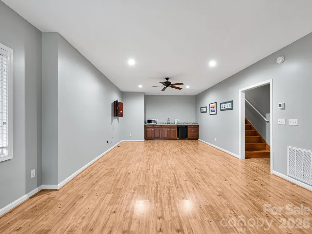 2208 E Cumming Woods Lane Hendersonville, NC 28739