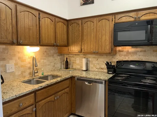 18035 Fm 306 #104 Unit 104 Canyon Lake, TX 78133