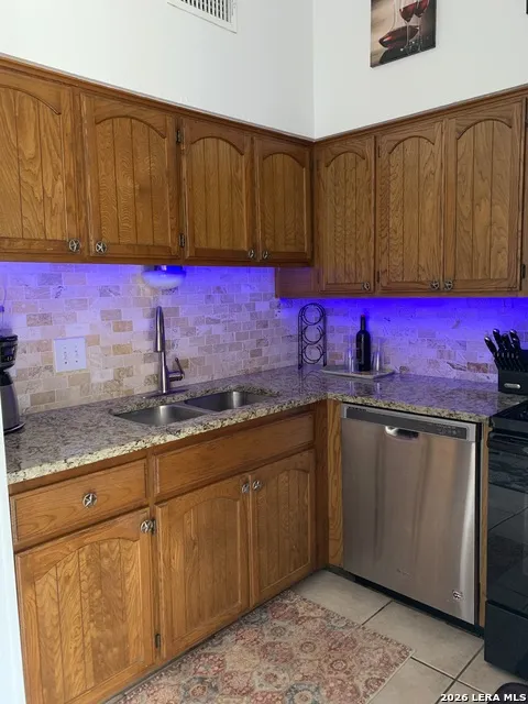 18035 Fm 306 #104 Unit 104 Canyon Lake, TX 78133