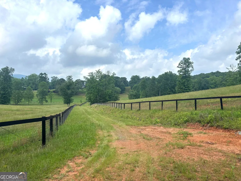 485 Debord DR Waleska, GA 30183