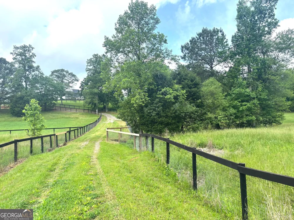 485 Debord DR Waleska, GA 30183