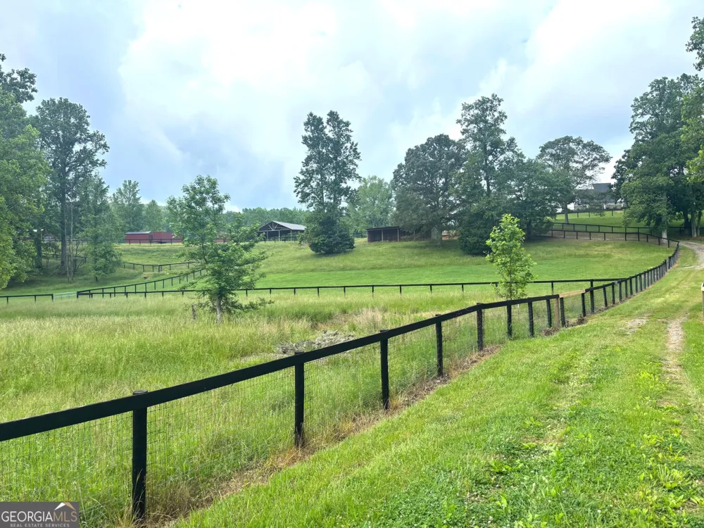 485 Debord DR Waleska, GA 30183