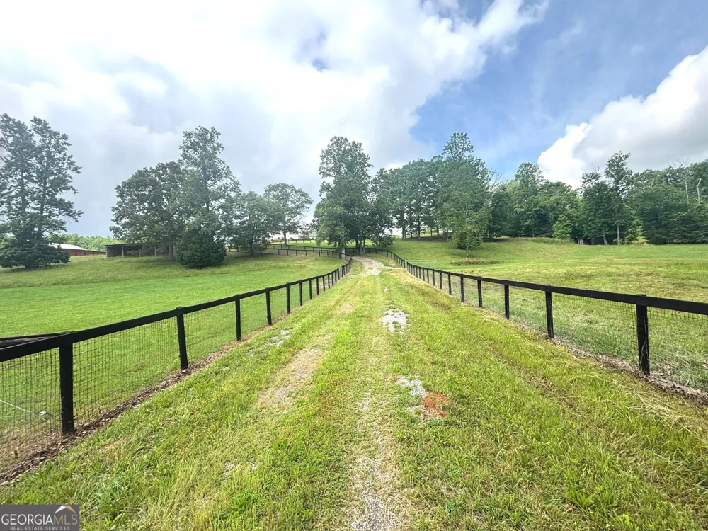 485 Debord DR Waleska, GA 30183