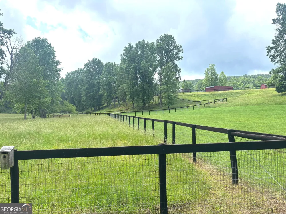 485 Debord DR Waleska, GA 30183