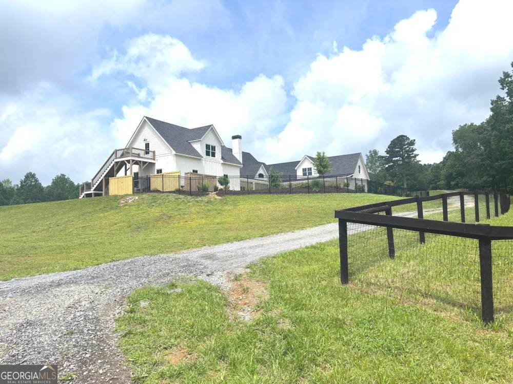 485 Debord DR Waleska, GA 30183