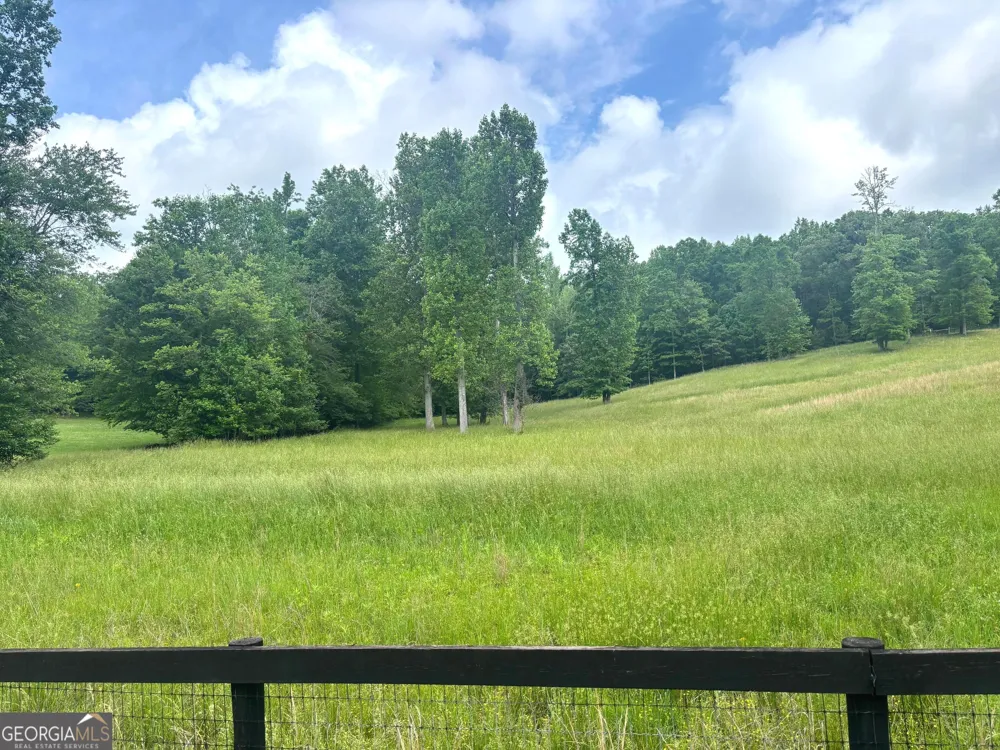 387 Debord DR Waleska, GA 30183