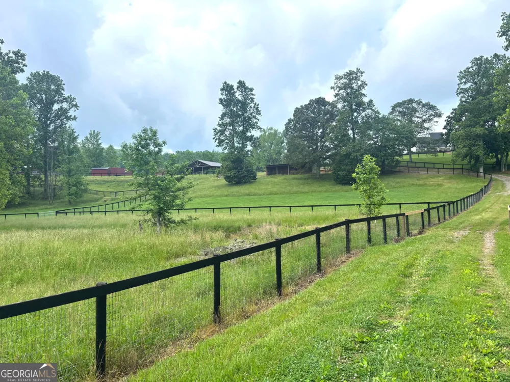 387 Debord DR Waleska, GA 30183