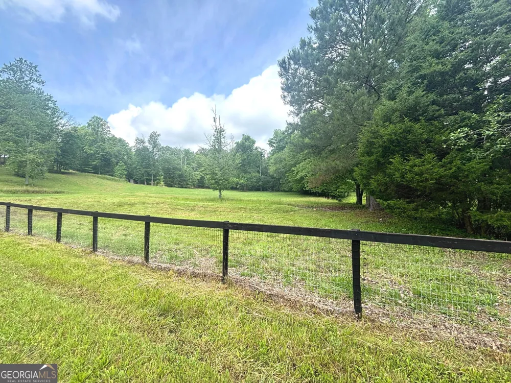 387 Debord DR Waleska, GA 30183