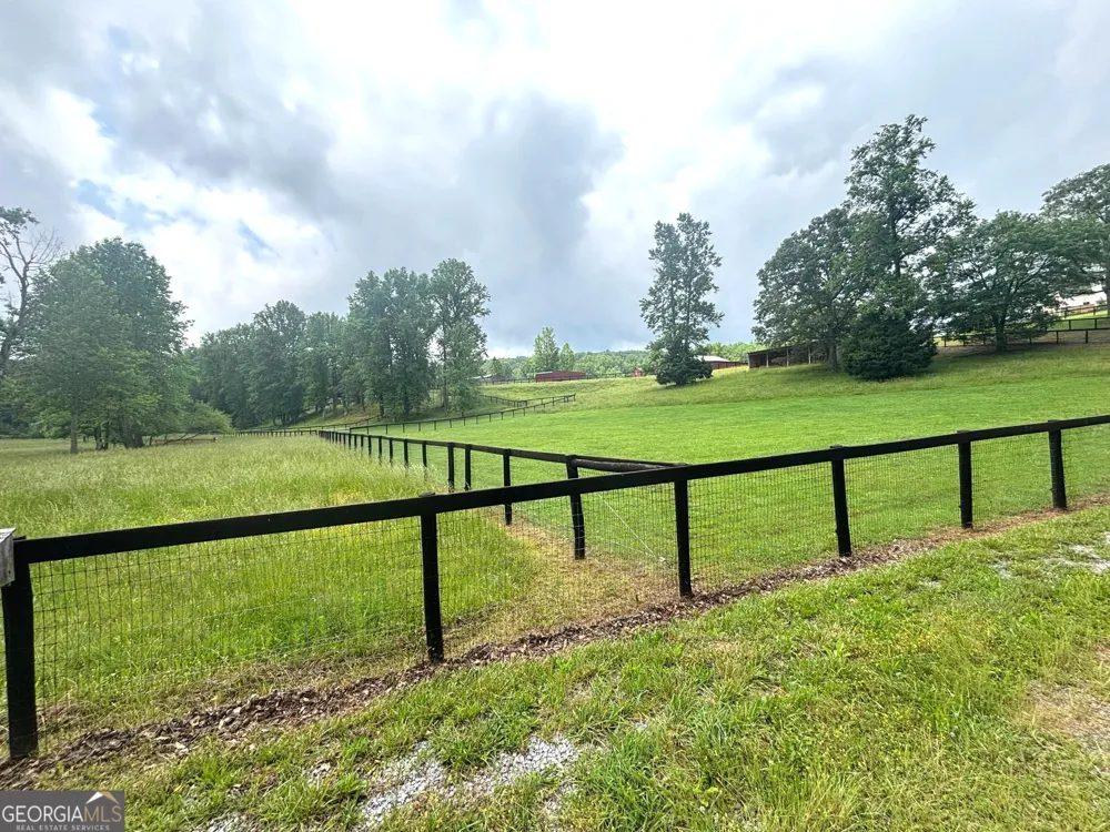 387 Debord DR Waleska, GA 30183