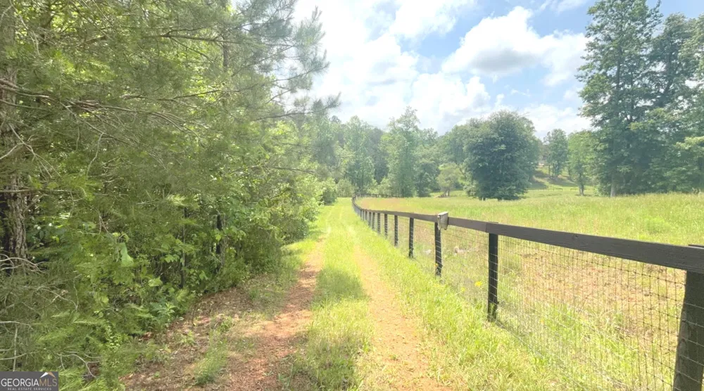 387 Debord DR Waleska, GA 30183