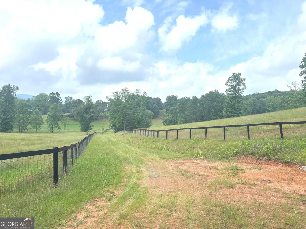 349 Debord DR Waleska, GA 30183