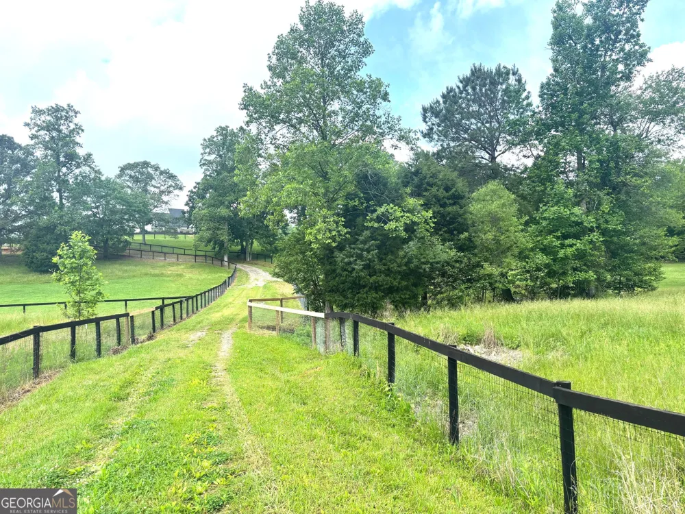 349 Debord DR Waleska, GA 30183