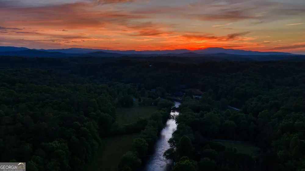 661 Toccoa River FRST Mineral Bluff, GA 30559