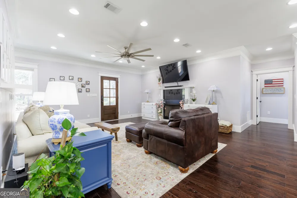 219 Buck Griffis RD Homerville, GA 31634