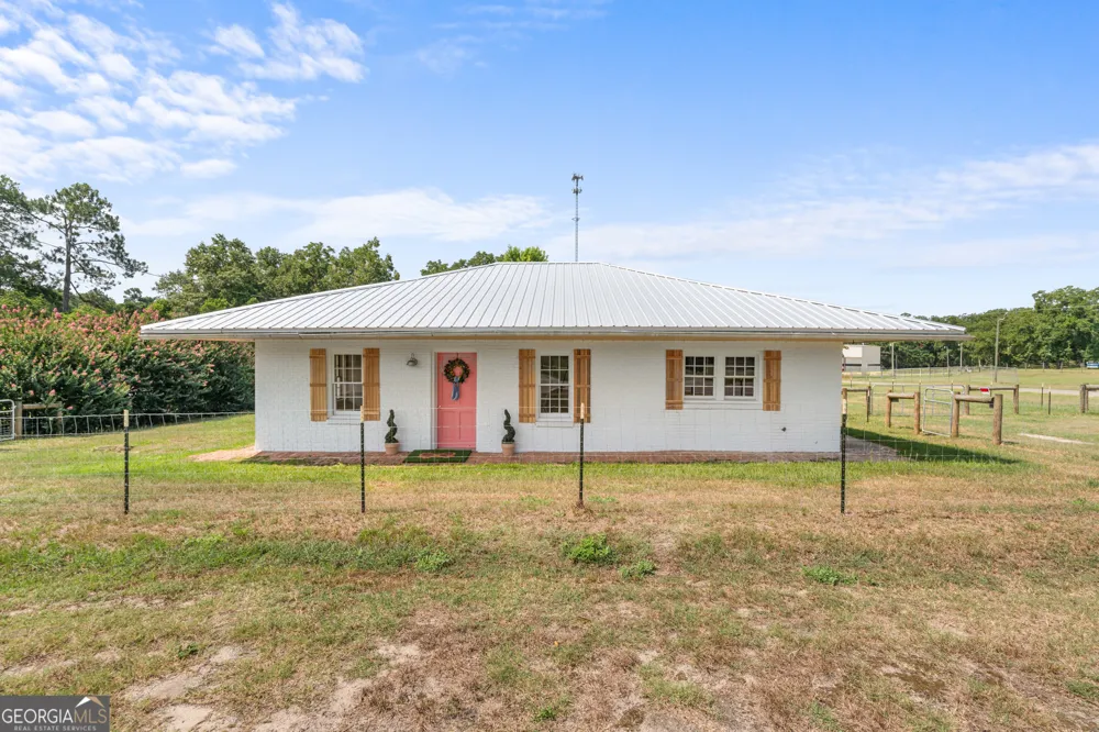 1148 Savannah HWY Sylvania, GA 30467