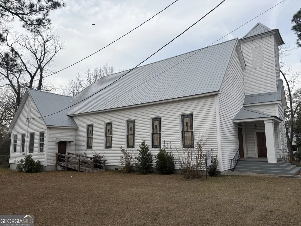 65 Central ST N Rhine, GA 31077