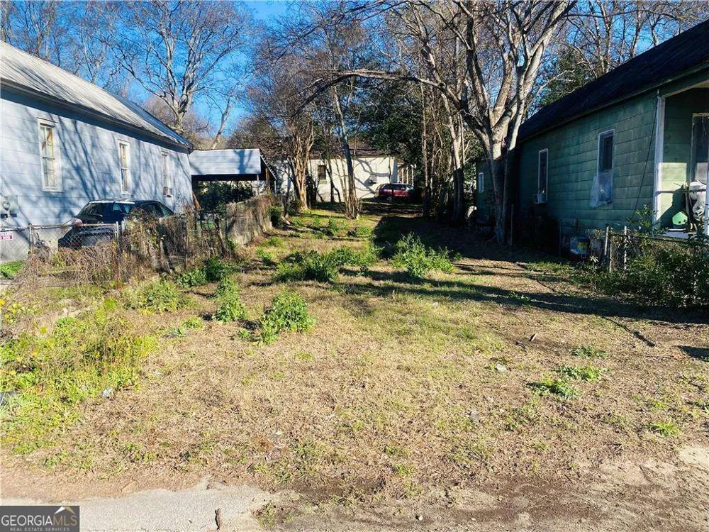 1004 N Railroad ST Phenix City, AL 36867