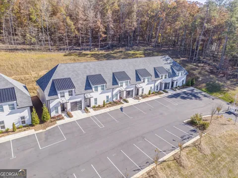 93 Chateau DR