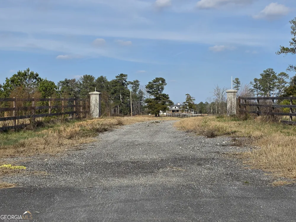 4935 old hwy 138 Loganville, GA 30052