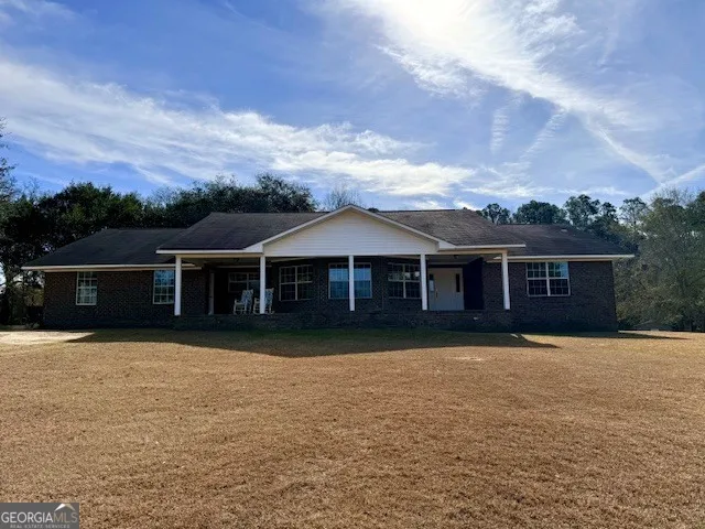 1431 Community RD Glennville, GA 30427