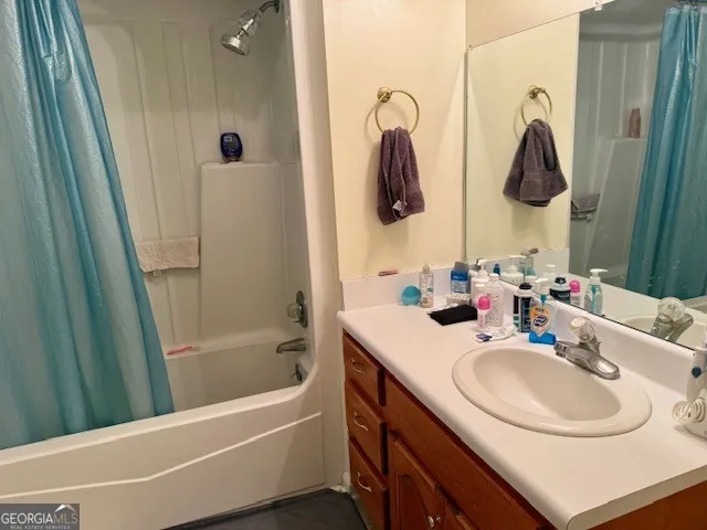 1431 Community RD Glennville, GA 30427