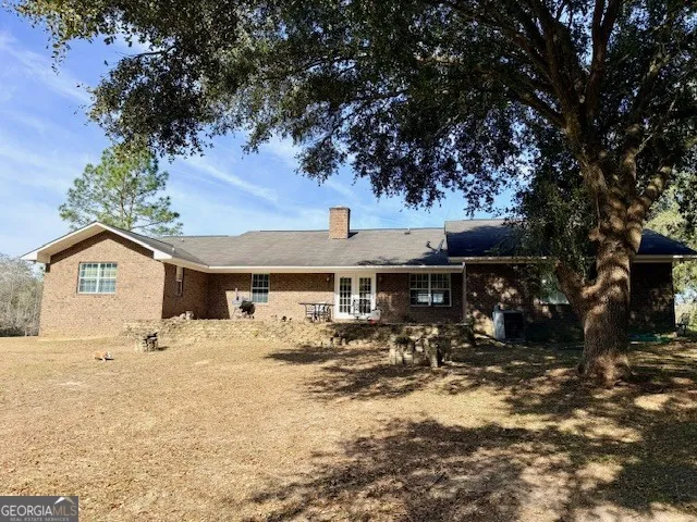 1431 Community RD Glennville, GA 30427