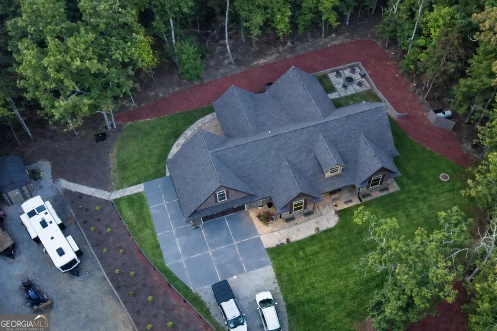 3331 Gumlog RD Young Harris, GA 30582