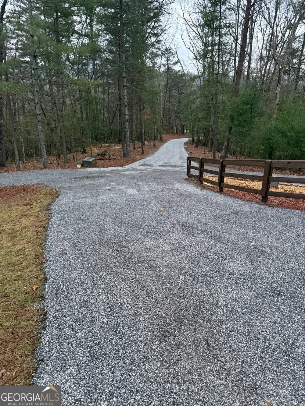3331 Gumlog RD Young Harris, GA 30582
