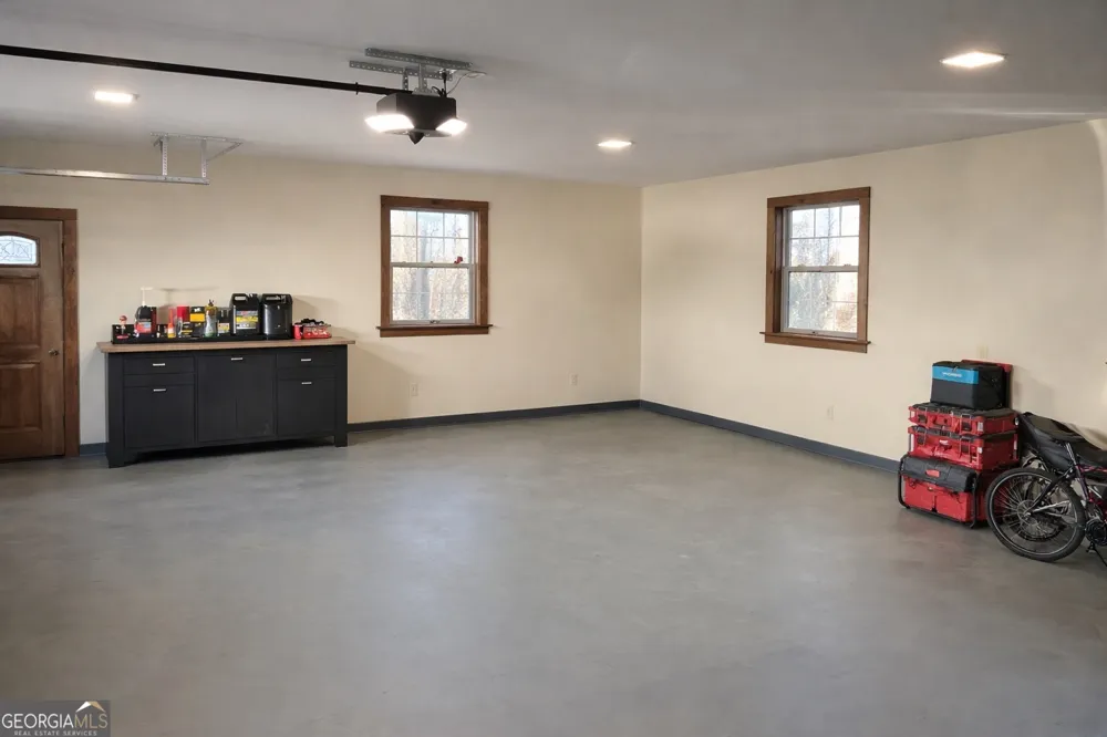 3331 Gumlog RD Young Harris, GA 30582