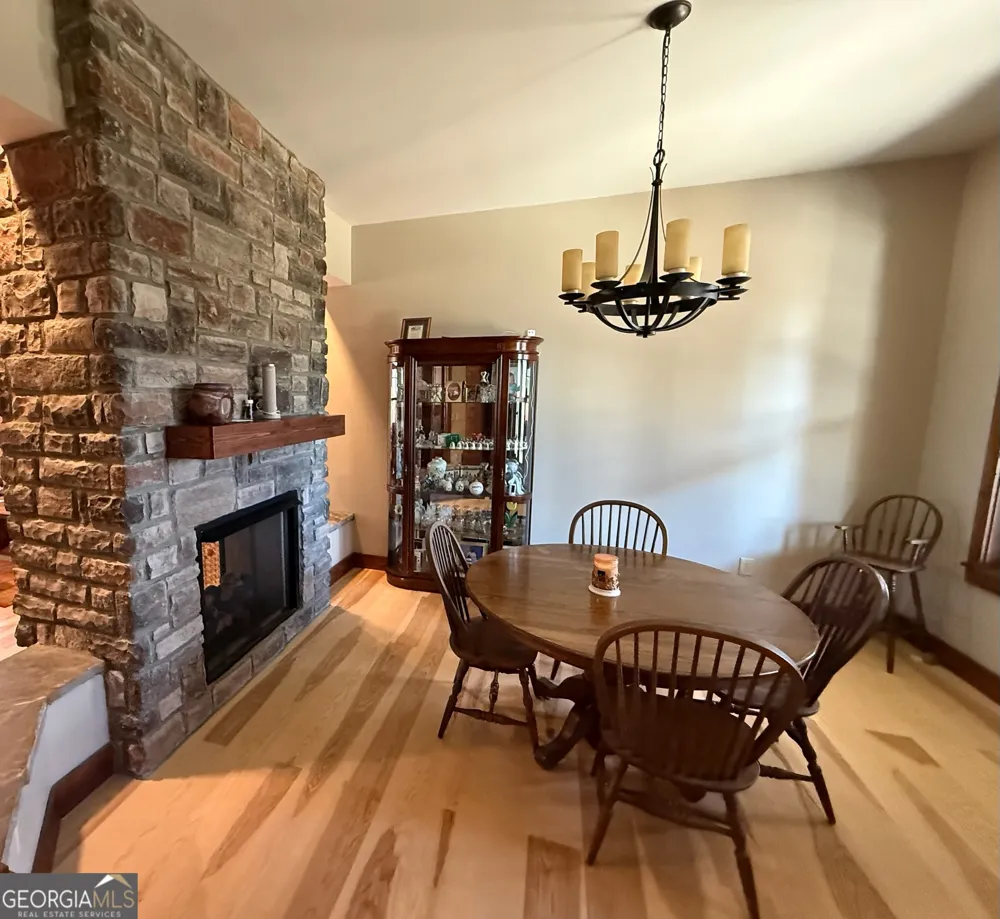3331 Gumlog RD Young Harris, GA 30582