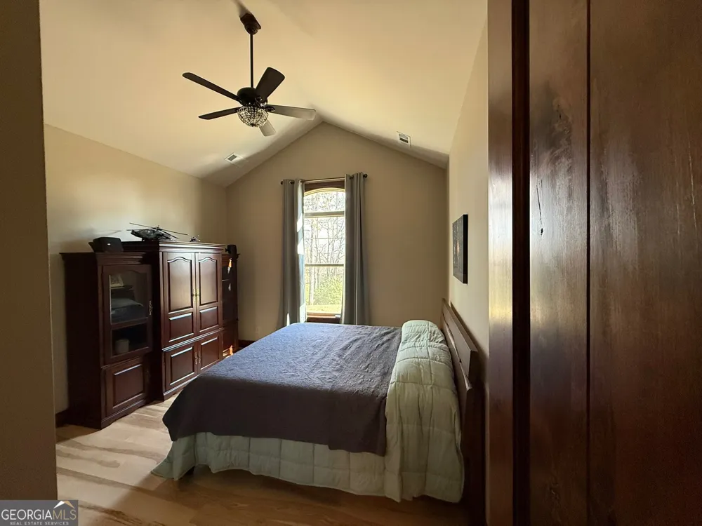 3331 Gumlog RD Young Harris, GA 30582