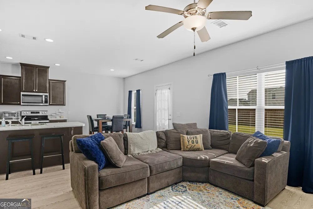 47 Gambrell RD Hinesville, GA 31313