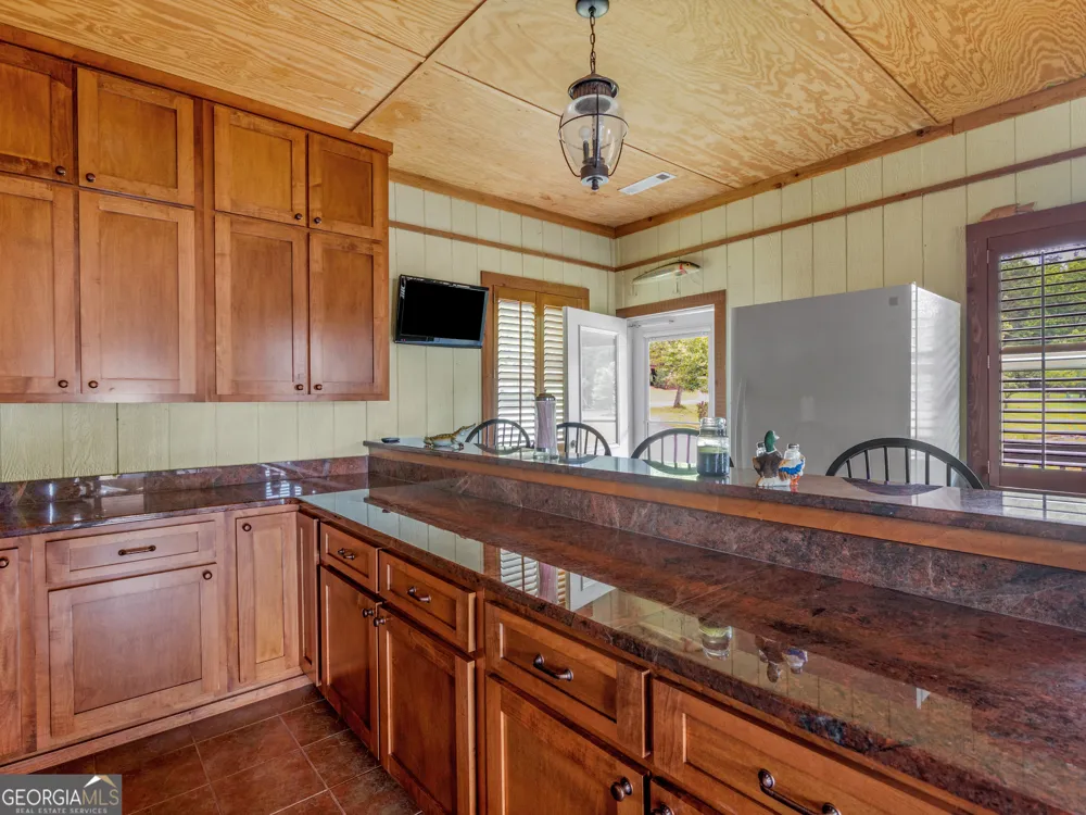 800 Rocky Point RD Covington, GA 30014