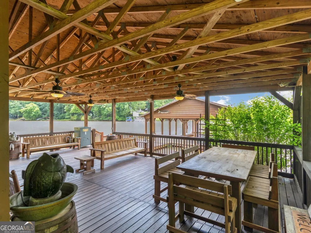 800 Rocky Point RD Covington, GA 30014