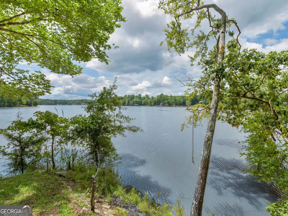 800 Rocky Point RD Covington, GA 30014
