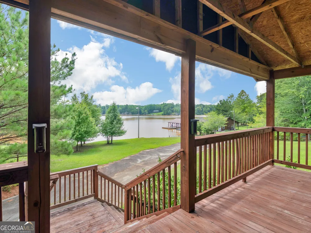 800 Rocky Point RD Covington, GA 30014